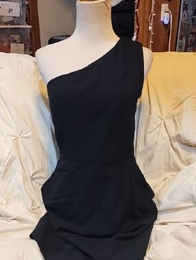 Premonition One-Shoulder Black Women’s Dress
